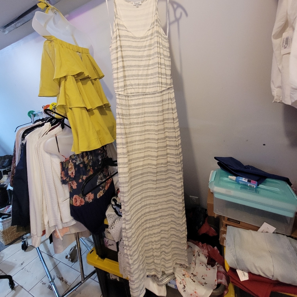 SPLENDID eyelet Maxi Dress. With Half Slip And Side Slit. Med - Picture 7 of 11